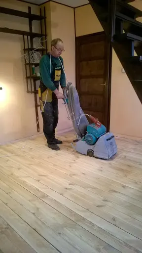 Cyklinowanie bezpyłowe. Usługi parkieciarskie, montaż parkietów